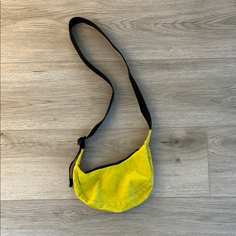 Baggu Small Crescent Crossbody Bag